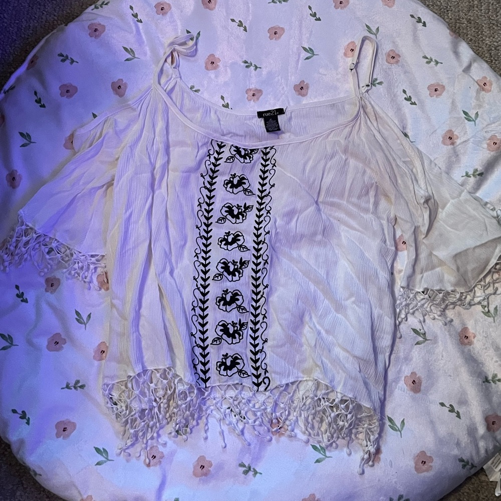 Rue 21 white shirt medium